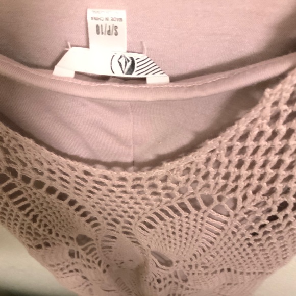 NWOT VOLCOM CROCHET DRESS - Picture 7 of 8